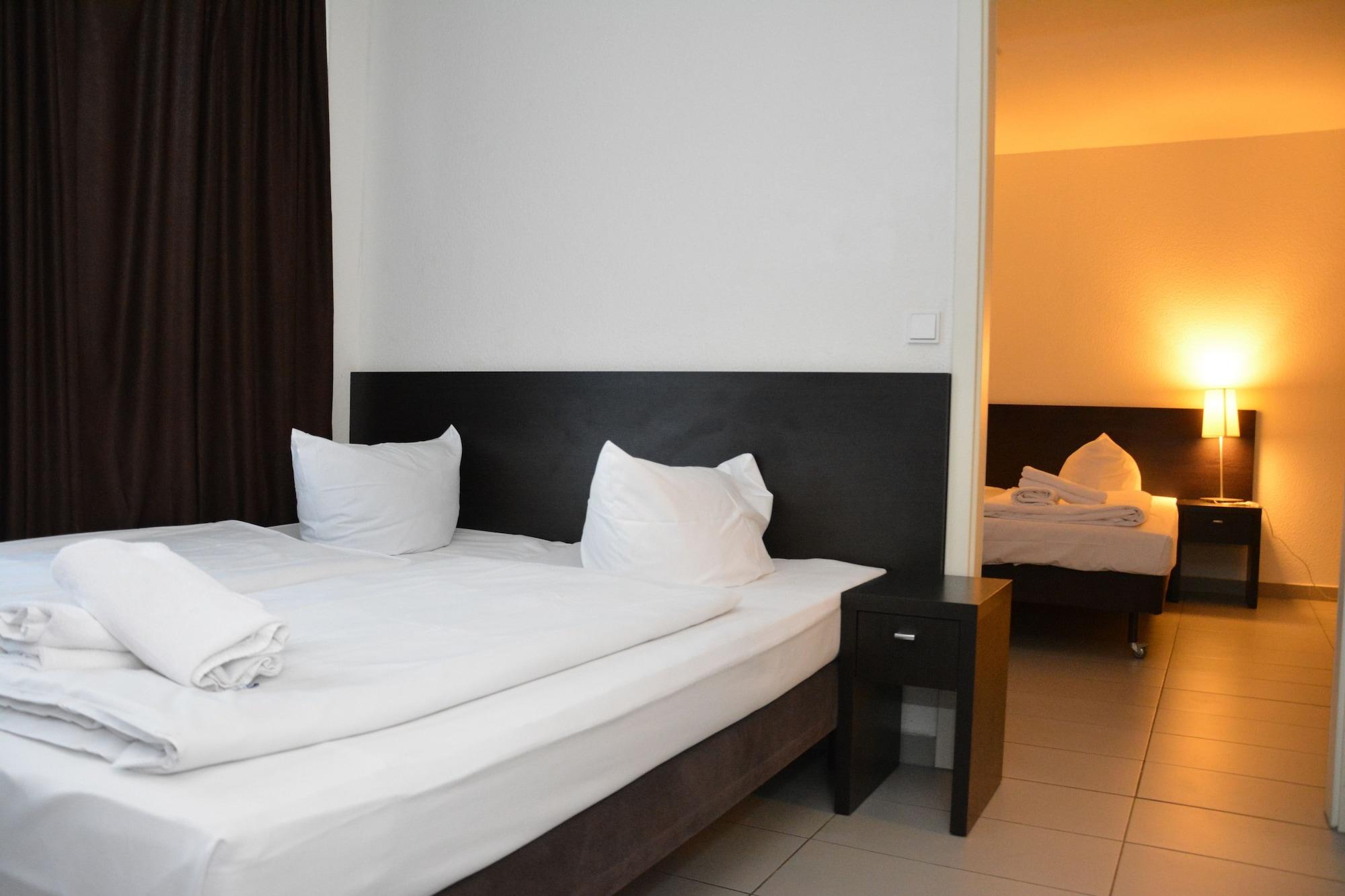 Mosel Hotel Frankfurt am Main ภายนอก รูปภาพ