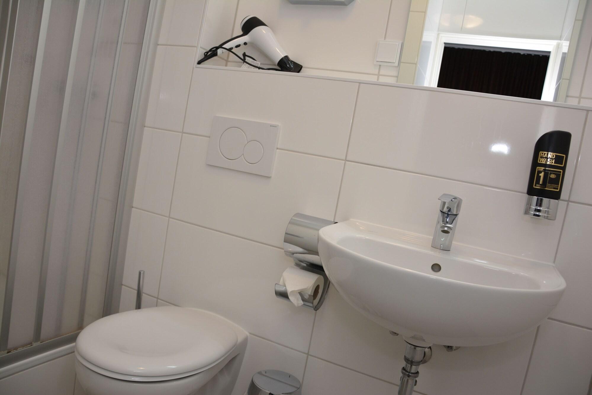 Mosel Hotel Frankfurt am Main ภายนอก รูปภาพ